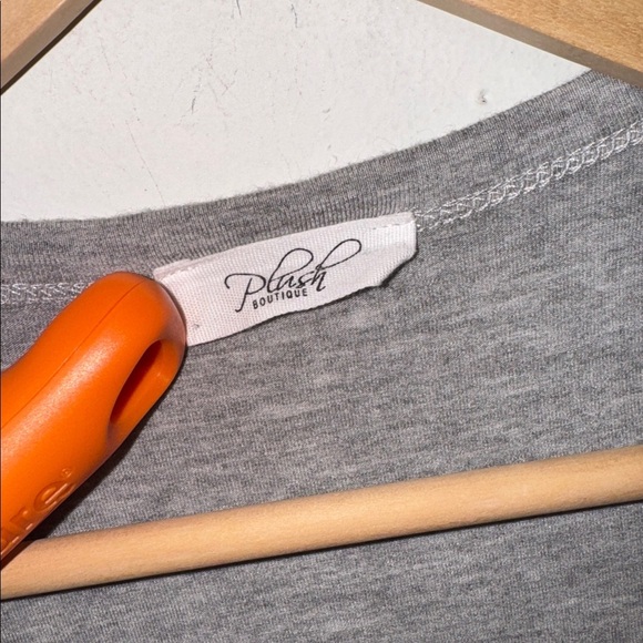 Plush Boutique blouse dolman sleeve handkerchief short sleeve leopard large soft - Picture 2 of 5